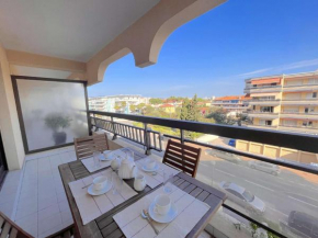 Studio cabine à 200m de Port Fréjus, plage, commerces, terrasse, 4 couchages, ménage inclus - FR-1-226A-31